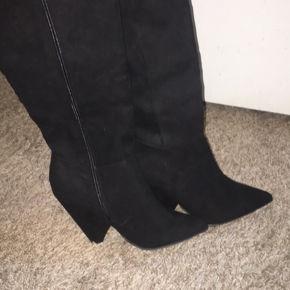 Suede boots - Picture 2 of 2